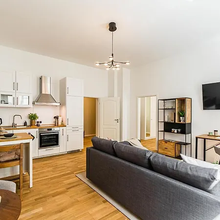 Luxury Style 2 By R&l In Centre *